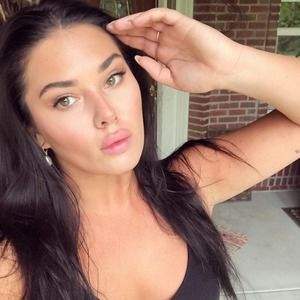 Meet your Posher, Tamber